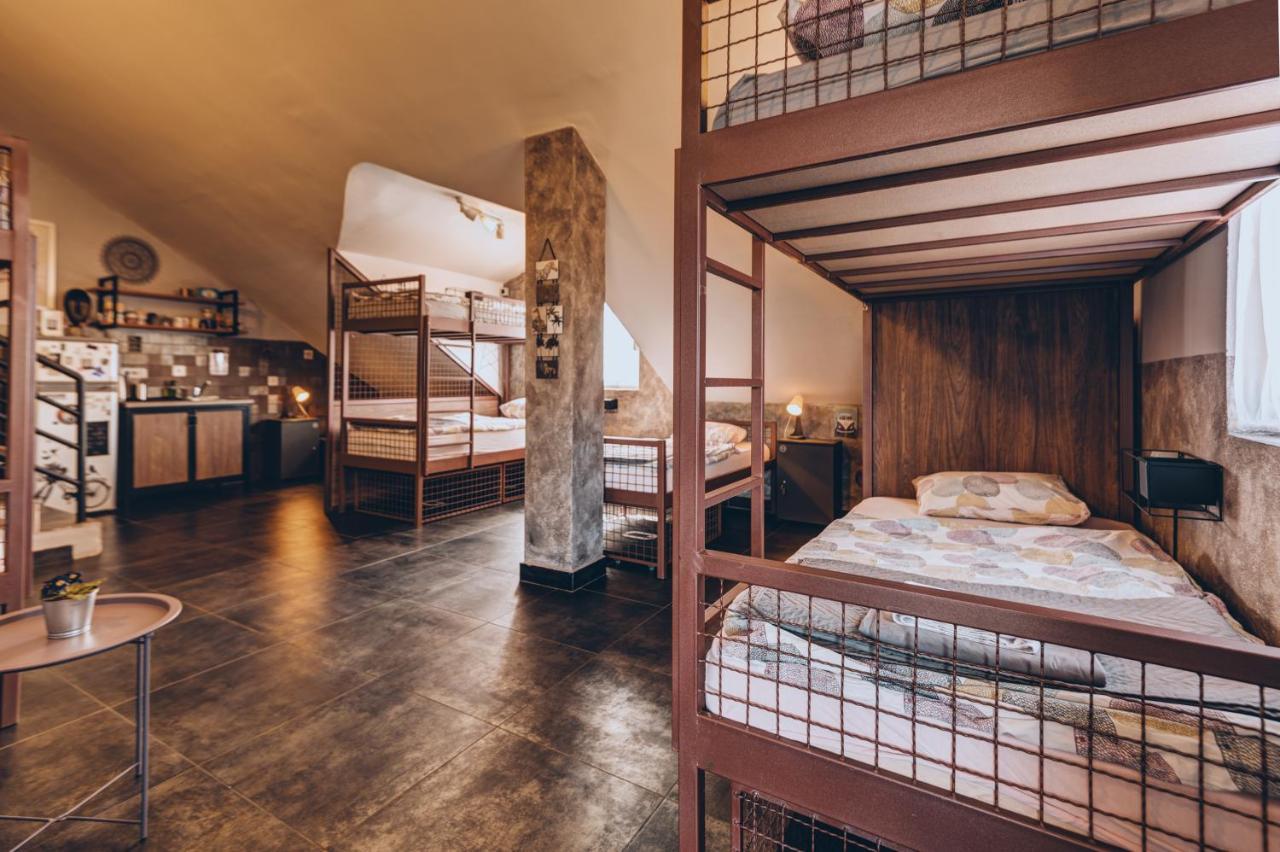 Q Podgorica Beds,Rooms And More Ngoại thất bức ảnh