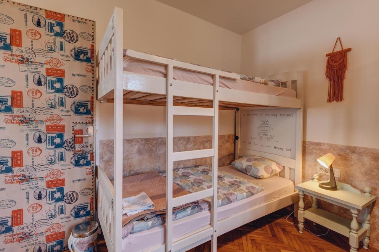 Q Podgorica Beds,Rooms And More Ngoại thất bức ảnh