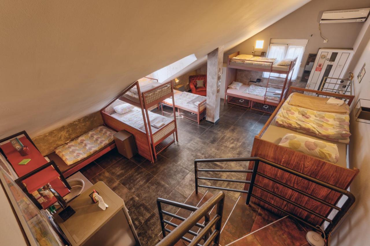 Q Podgorica Beds,Rooms And More Ngoại thất bức ảnh