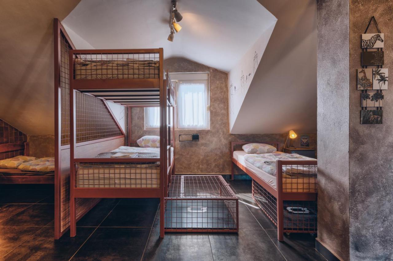 Q Podgorica Beds,Rooms And More Ngoại thất bức ảnh